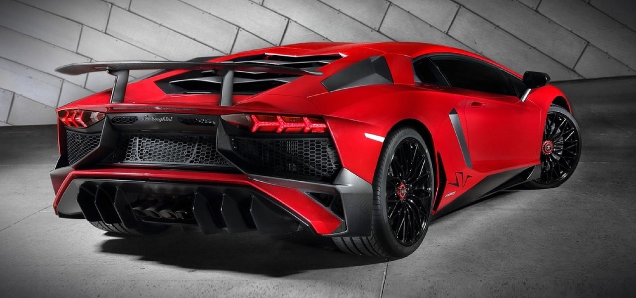 Patryk Vega ma nowe Lamborghini. Czym jeździ znany reżyser?
