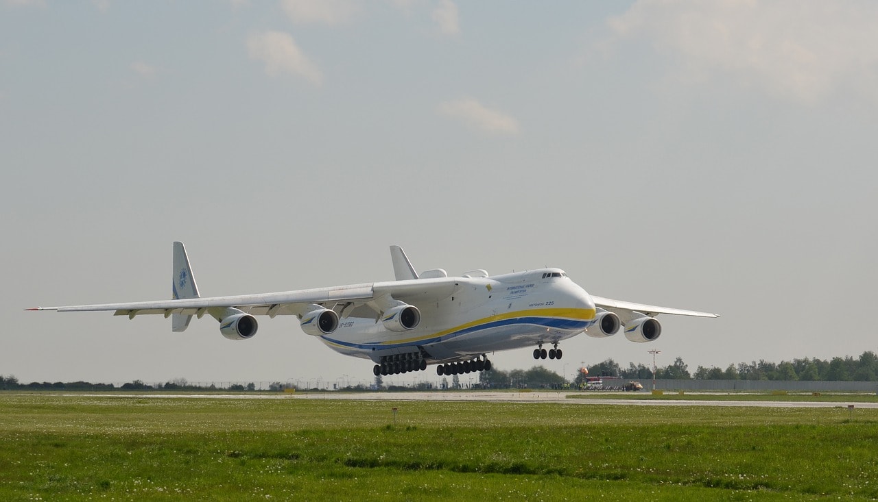Największe samoloty świata, które mogą transportować samochody